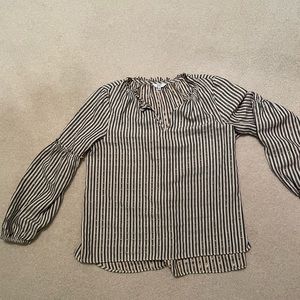 Crown and Ivy striped top with shiny gold. Size Large